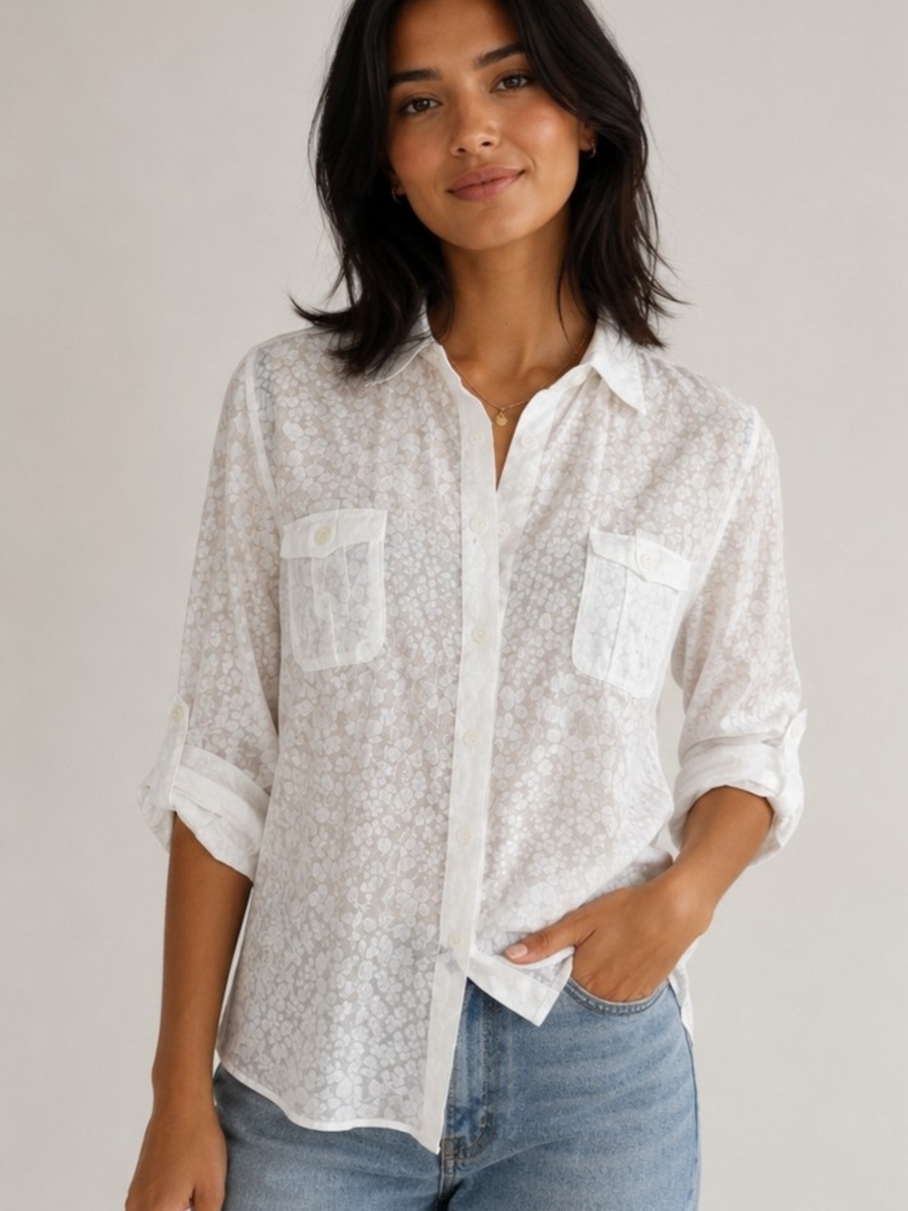 Jones Wear Sport White Floral Burnout Button Front Shirt – Large